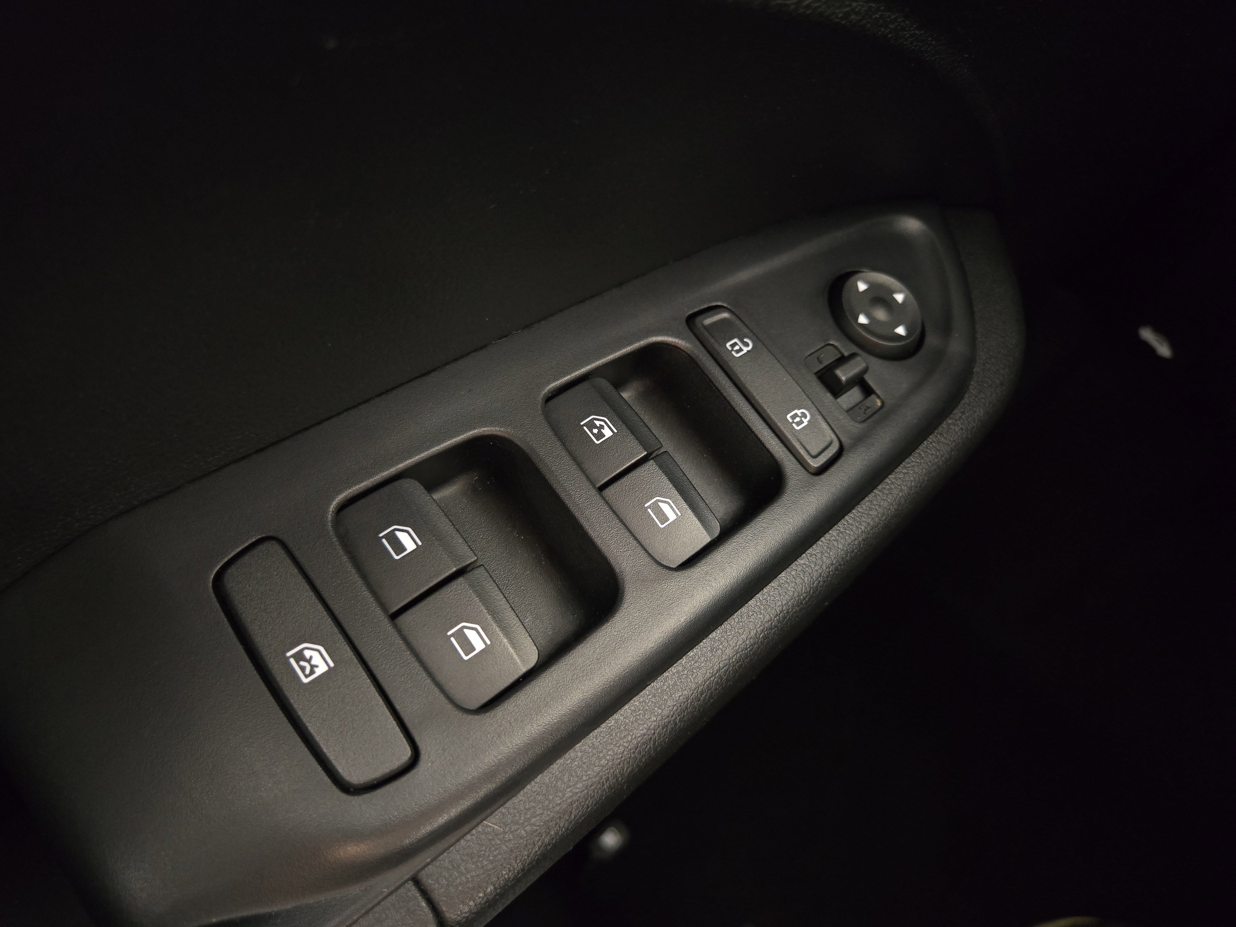 Used 2024 Hyundai Venue SEL FWD image 26