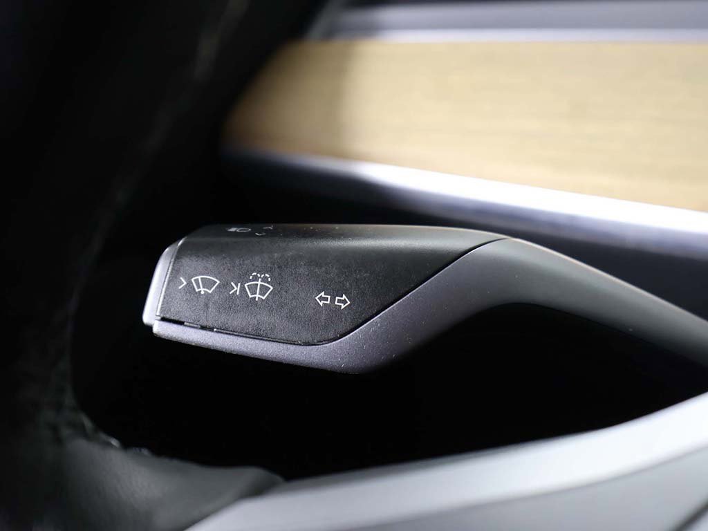 Used 2021 Tesla Model Y 2WD image 39