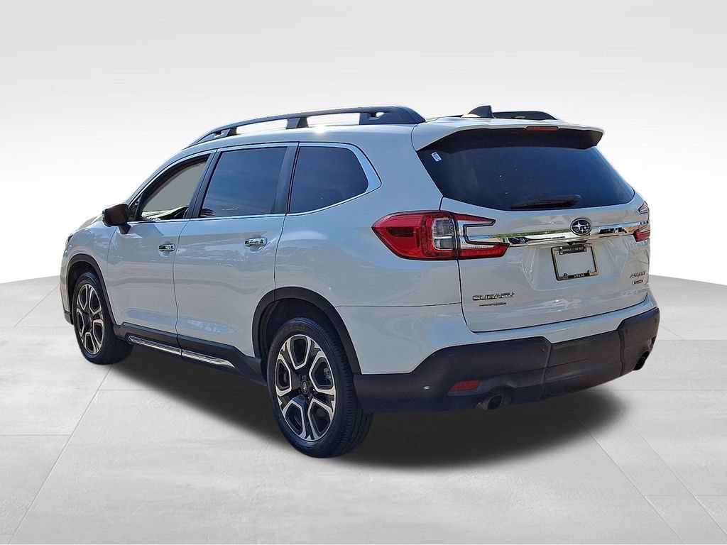 Used 2023 Subaru Ascent Touring AWD/4WD image 4