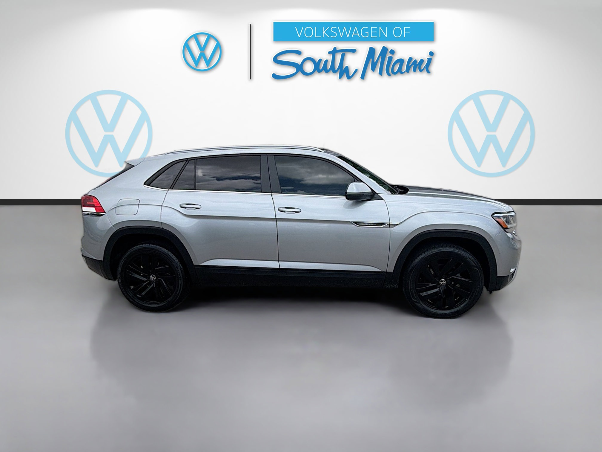 Used 2022 Volkswagen Atlas Cross Sport SE FWD image 8