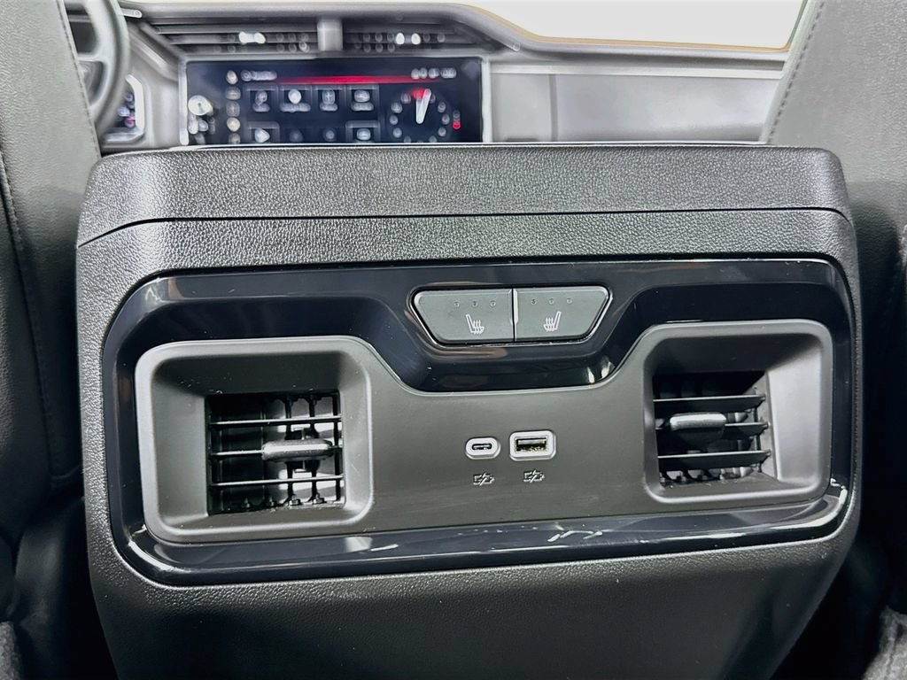 Used 2024 GMC Sierra 1500 AT4 w/ Technology Package AWD/4WD image 20