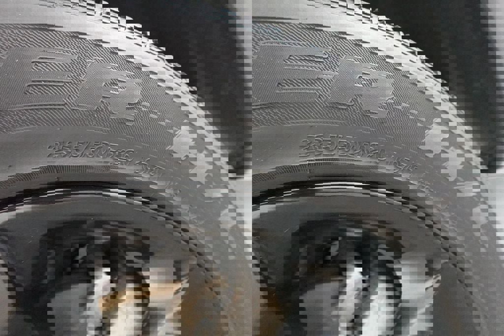 Used 2023 Jeep Grand Cherokee L Altitude image 36