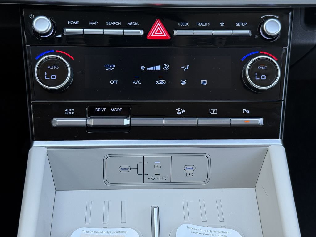 New 2026 Hyundai Santa Fe SE image 17