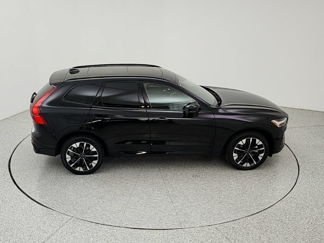 Certified 2026 Volvo XC60 B5 Plus AWD/4WD image 16