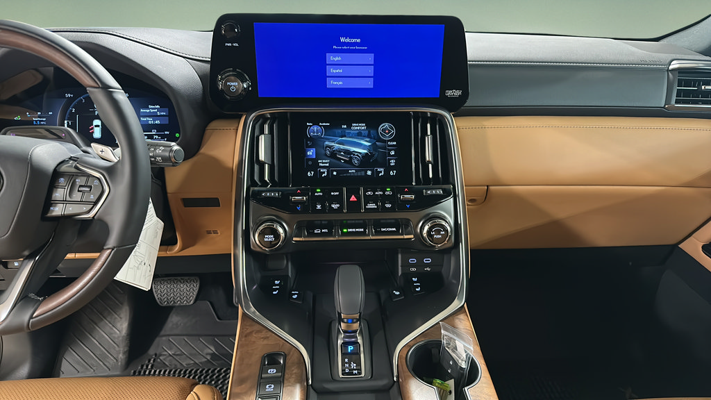 New 2026 Lexus LX 700h Luxury AWD/4WD image 17