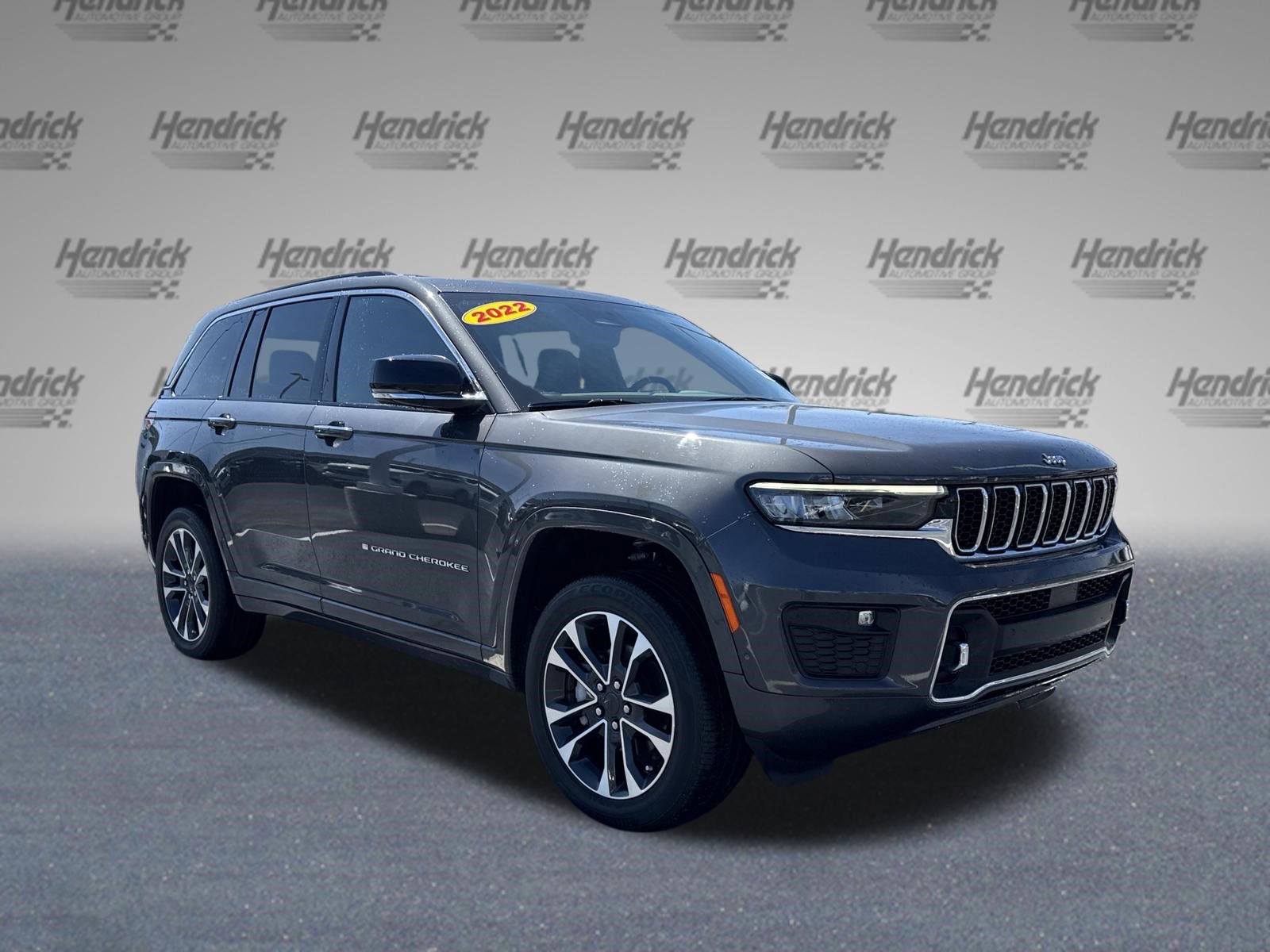 Used 2022 Jeep Grand Cherokee Overland w/ Luxury Tech Group IV AWD/4WD image 2