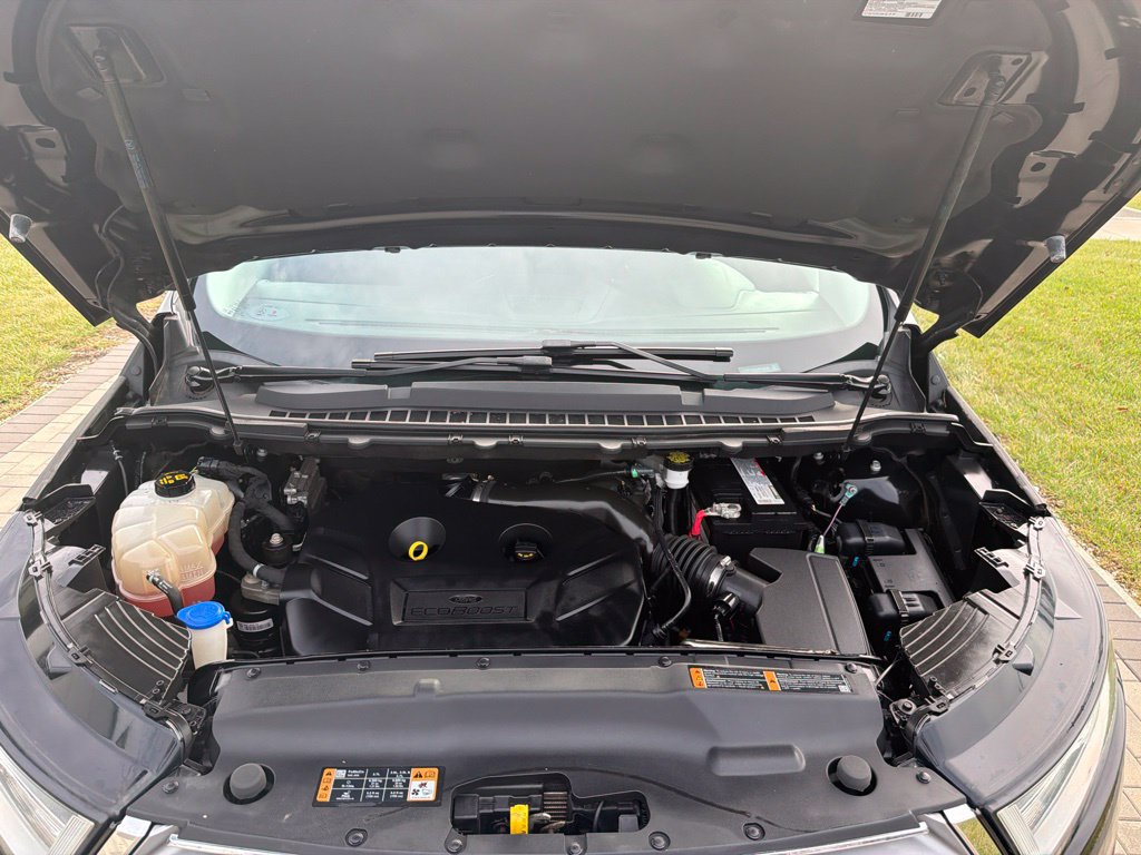 Used 2018 Ford Edge SE FWD image 38