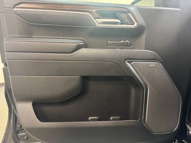 Used 2025 Chevrolet Silverado 1500 High Country w/ High Country Premium Package image 15