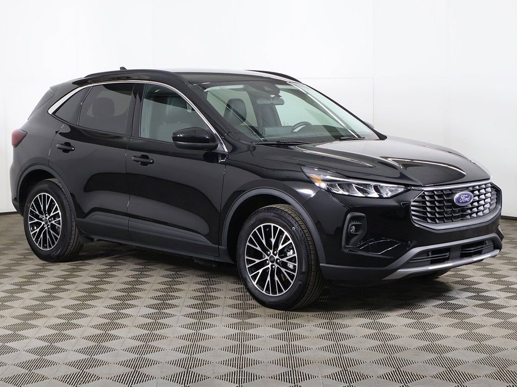 Used 2023 Ford Escape SE w/ Class II Trailer Tow Package image 56