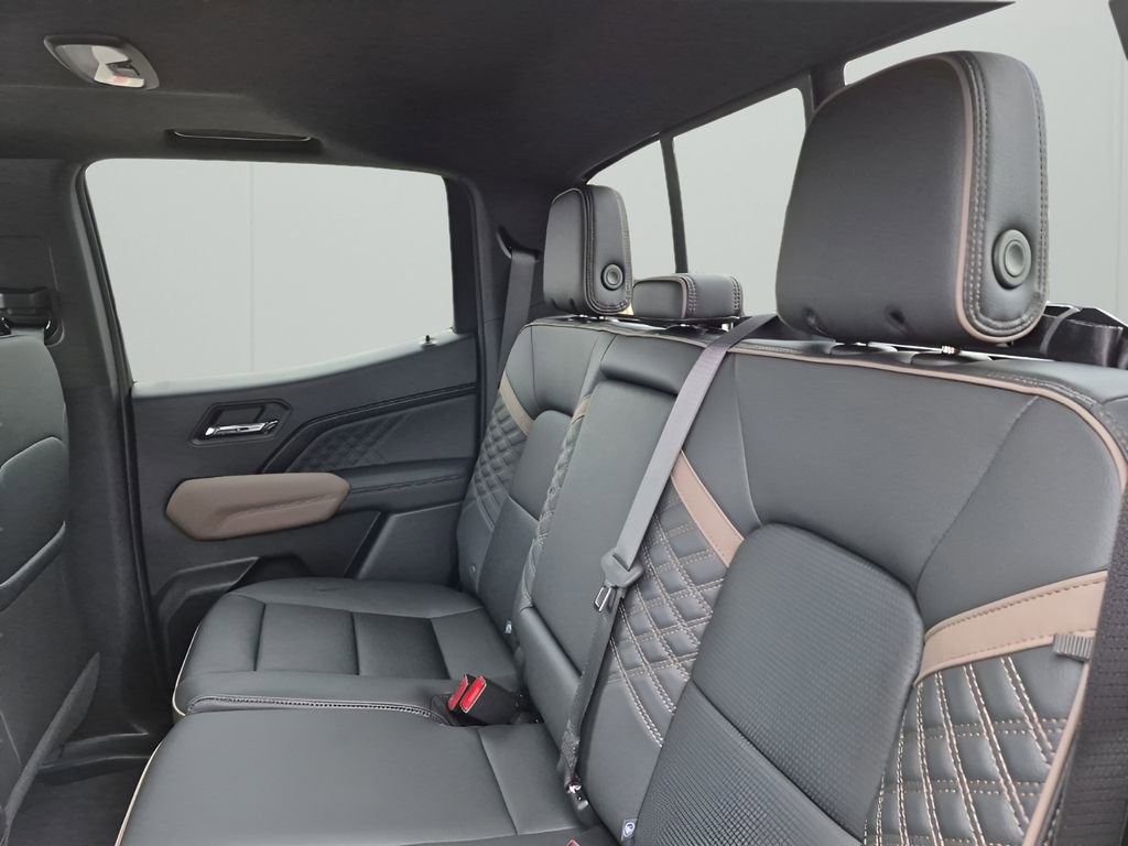 New 2026 GMC Canyon Denali image 19