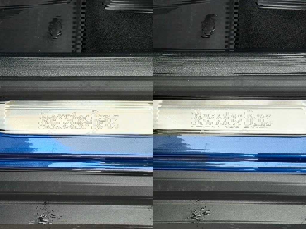 Used 2025 Mercedes-Benz GLC 350e 4MATIC image 16