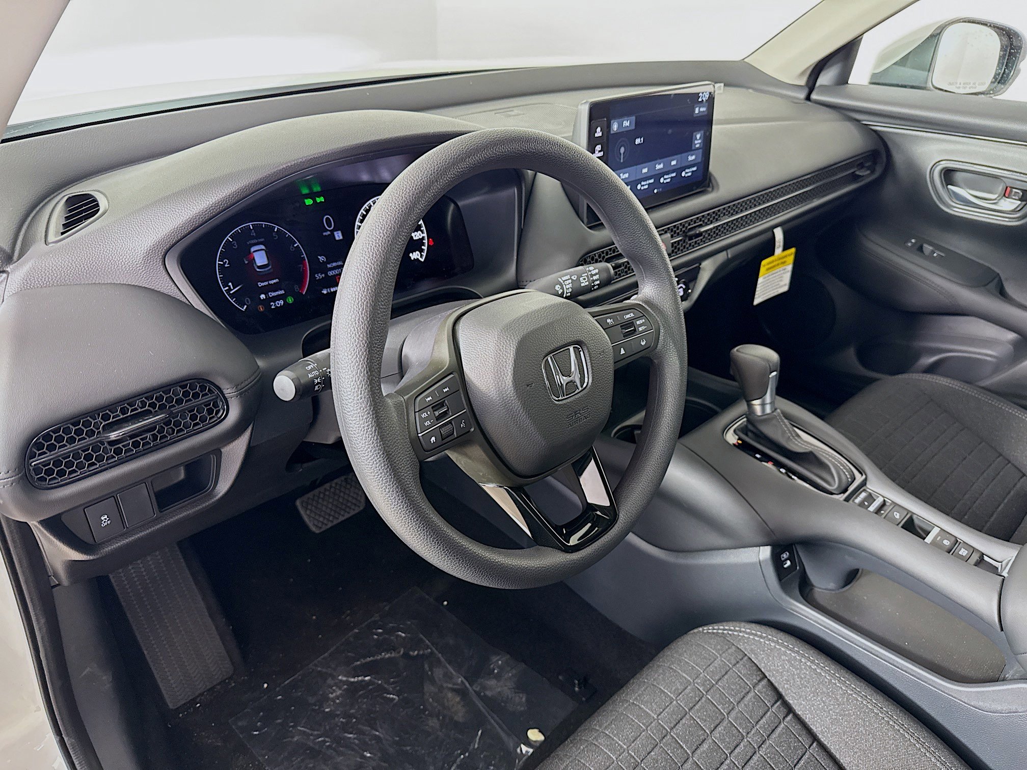 New 2026 Honda HR-V LX image 8