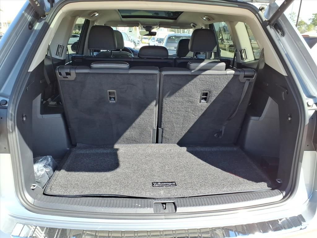 Certified 2025 Volkswagen Atlas SEL image 8