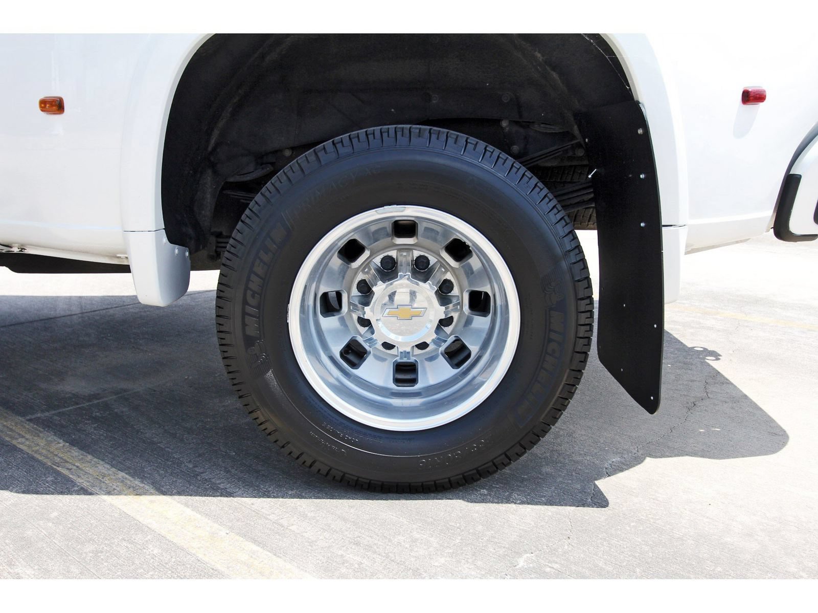 Used 2025 Chevrolet Silverado 3500 High Country w/ High Country Premium Package AWD/4WD image 33