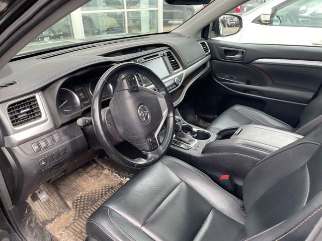 Used 2017 Toyota Highlander XLE image 8