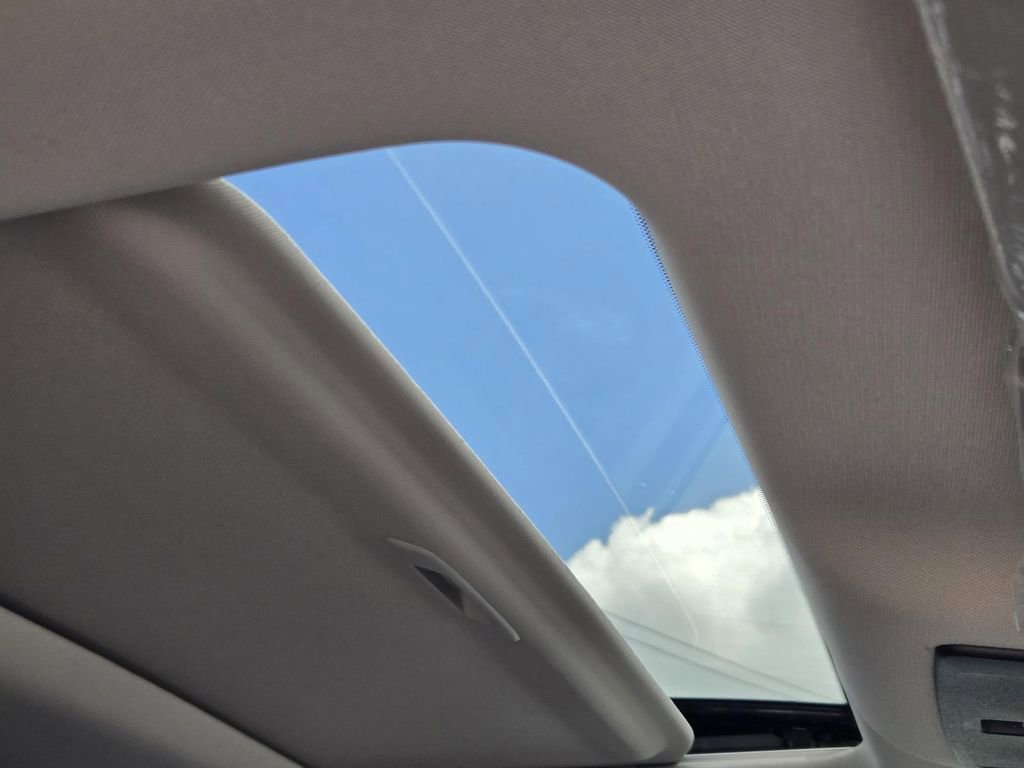 New 2026 Nissan Altima 2.5 SR image 9