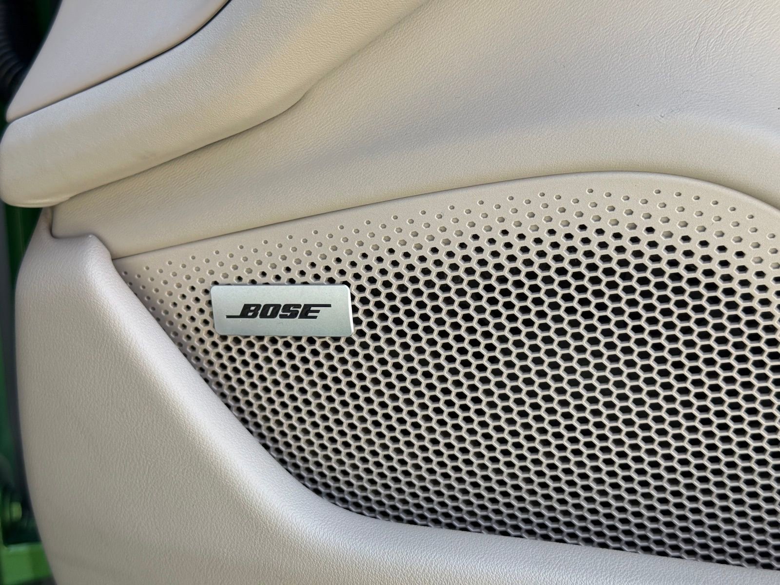 Used 2022 Porsche Taycan 4S image 21