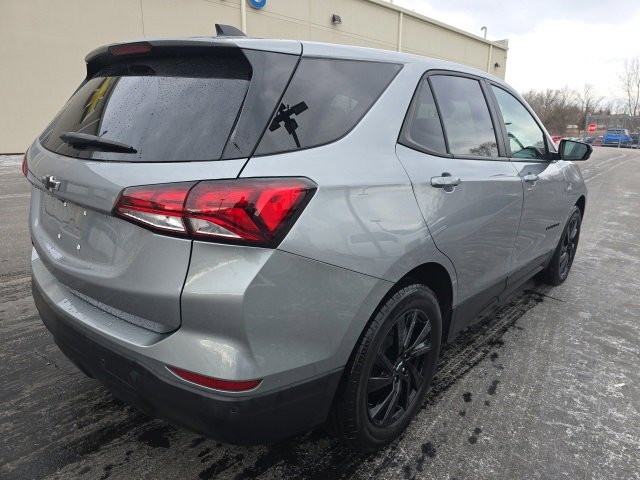 Used 2024 Chevrolet Equinox LS w/ LS Convenience Package image 5