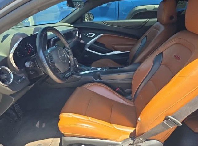 Used 2018 Chevrolet Camaro SS RWD image 2