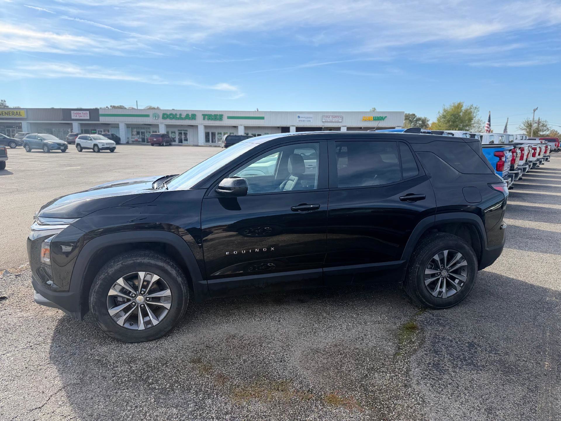 Used 2025 Chevrolet Equinox LT image 6