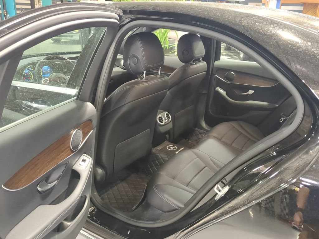 Used 2021 Mercedes-Benz C 300 4MATIC Sedan image 13