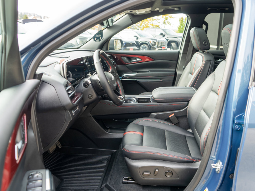 Used 2026 Chevrolet Traverse RS AWD/4WD image 12