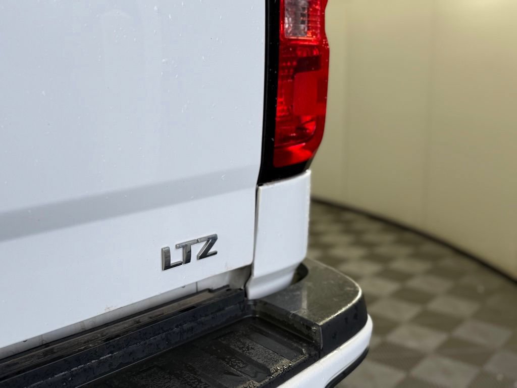 Used 2019 Chevrolet Silverado 2500 LTZ w/ Duramax Plus Package AWD/4WD image 15