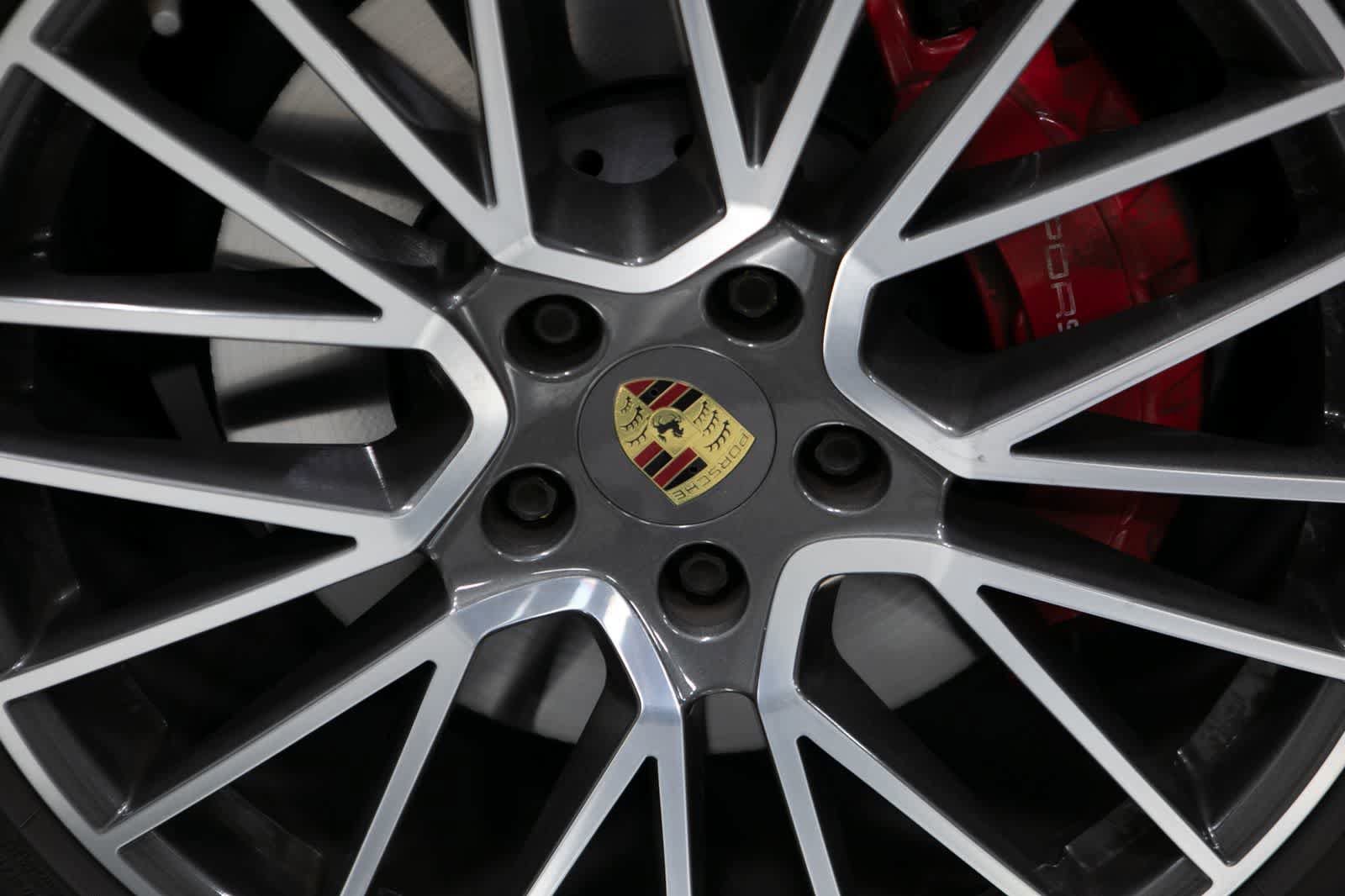 Certified 2021 Porsche Cayenne GTS AWD/4WD image 11
