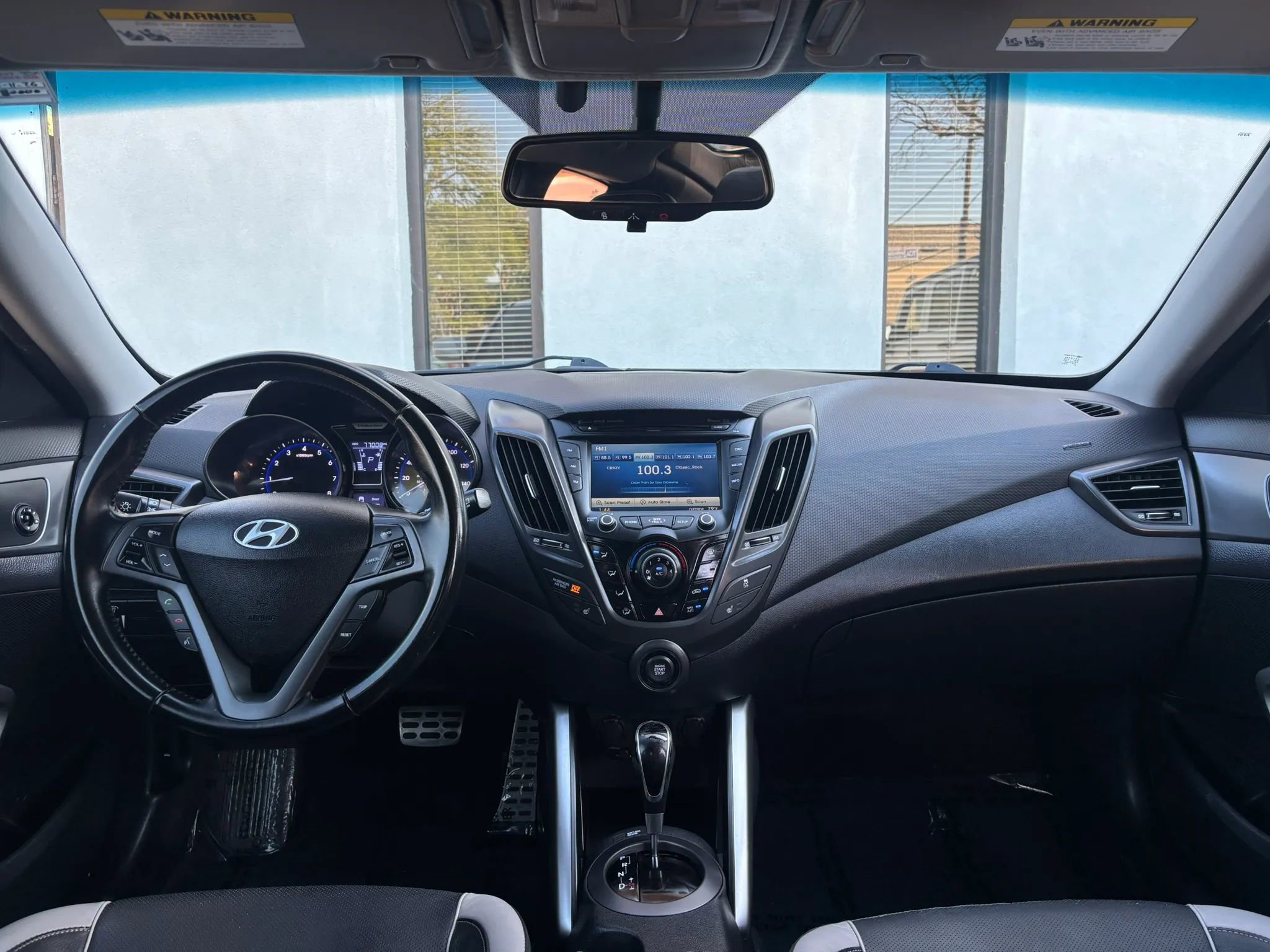 Used 2015 Hyundai Veloster Turbo FWD image 18