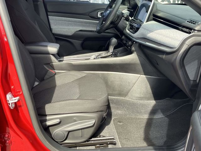 Used 2025 Jeep Compass Sport image 23