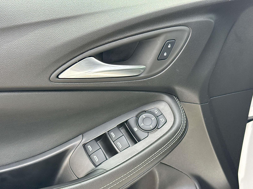 Used 2025 Buick Encore GX Preferred FWD image 21