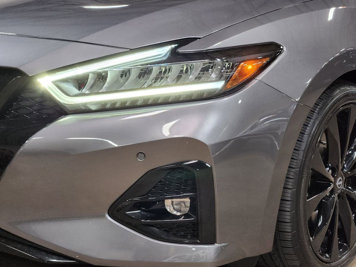 Used 2023 Nissan Maxima SR w/ Sport Mat Group image 14