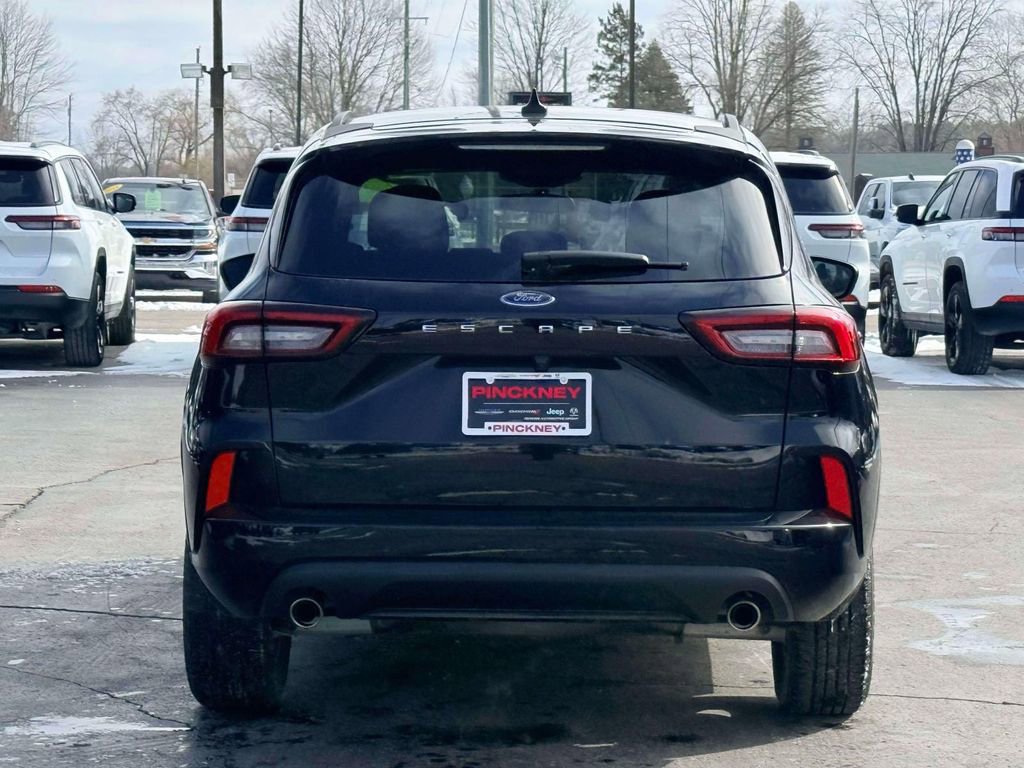Used 2024 Ford Escape ST-Line image 8