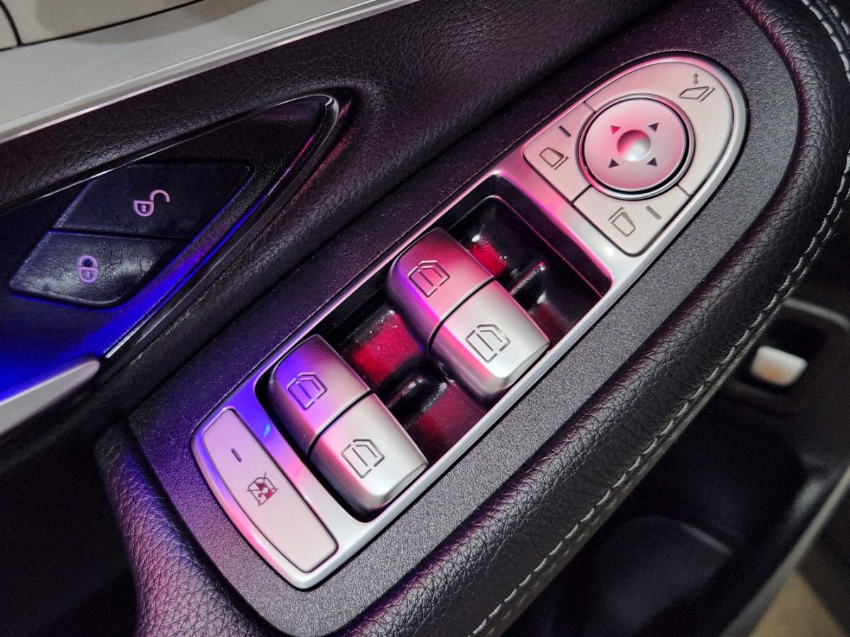 Used 2022 Mercedes-Benz GLC 300 image 43