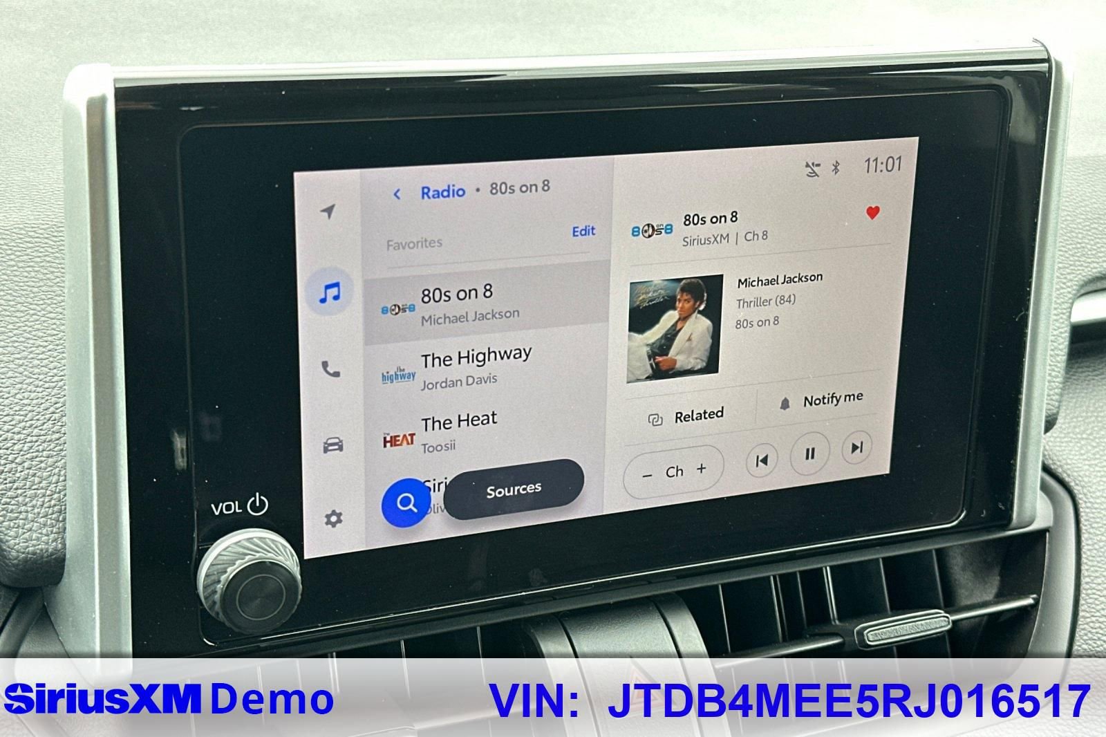 Used 2024 Toyota Corolla LE w/ LE Premium Package image 27