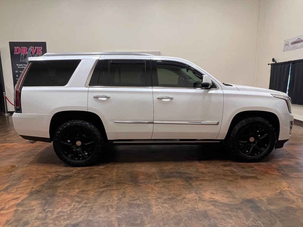 Used 2016 Cadillac Escalade Premium AWD/4WD image 10