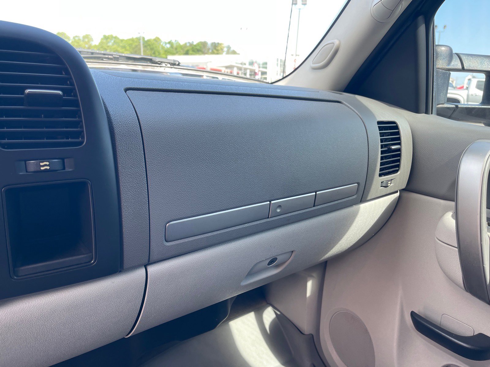 Used 2014 Chevrolet Silverado 2500 LT w/ Interior Plus Package image 6