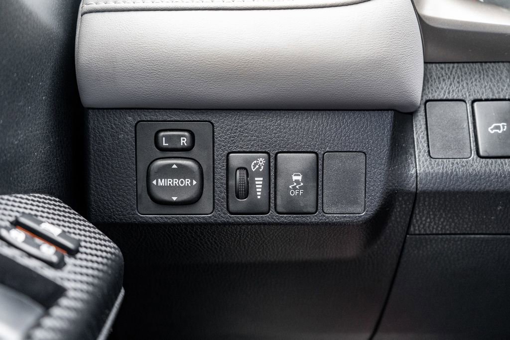 Used 2015 Toyota RAV4 XLE image 21