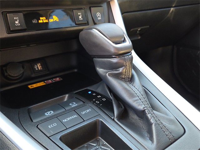Used 2025 Toyota RAV4 XLE Premium image 24