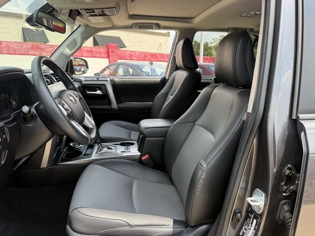 Used 2020 Toyota 4Runner SR5 Premium w/ Moonroof Package AWD/4WD image 26