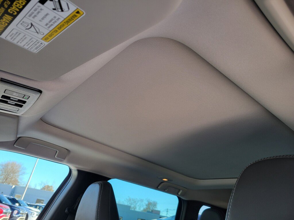 Used 2023 Mitsubishi Outlander SE image 16