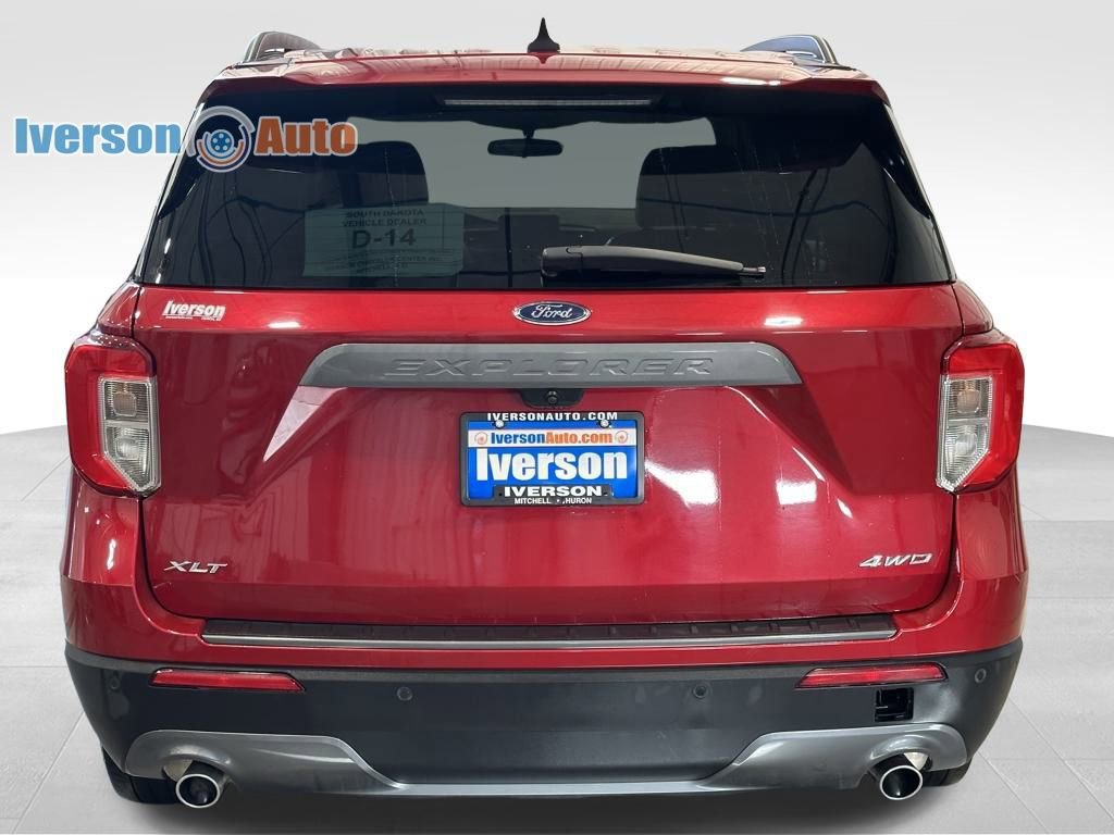 Used 2023 Ford Explorer XLT w/ Equipment Group 202A image 7