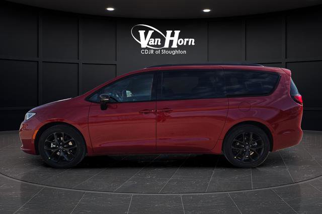 New 2026 Chrysler Pacifica Select w/ S Appearance Package FWD image 11