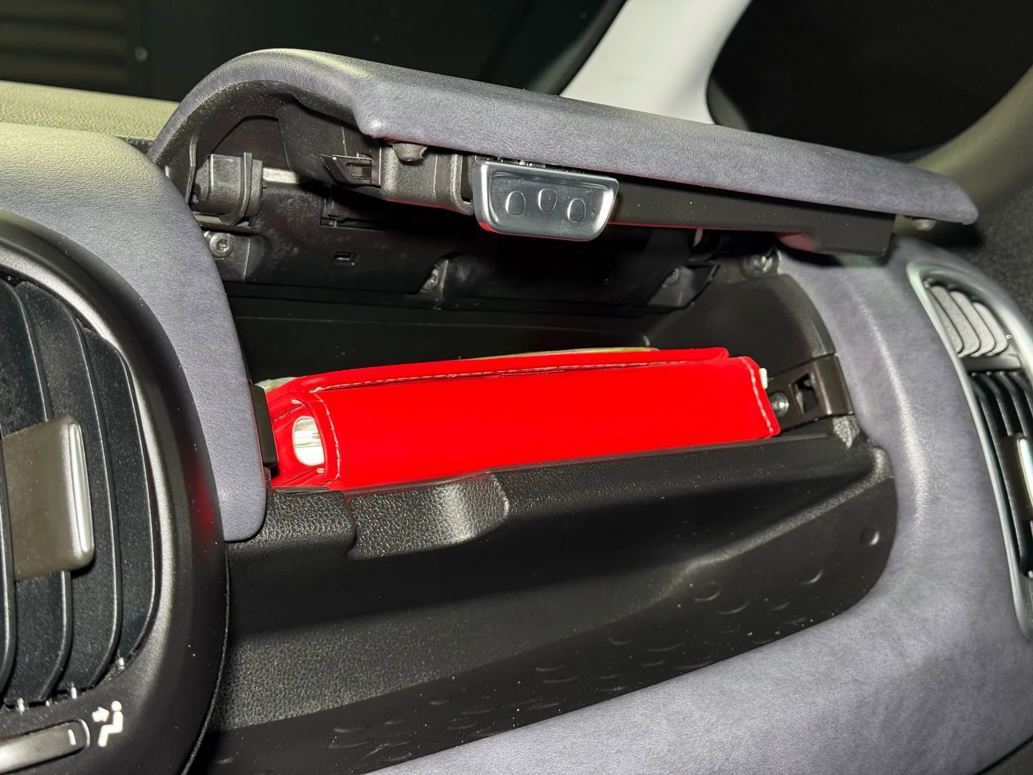 Used 2017 FIAT 500L Trekking w/ Dual-Pane Sunroof Package FWD image 51