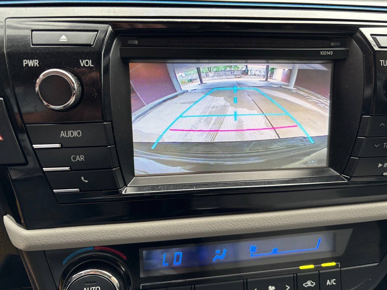 Used 2015 Toyota Corolla LE FWD image 27