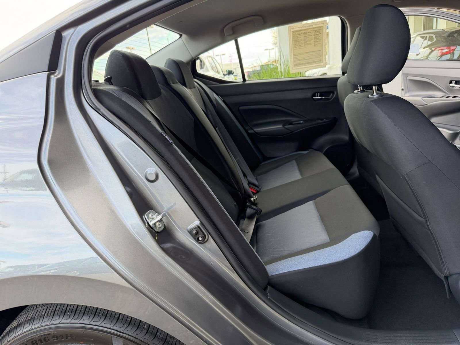 Used 2025 Nissan Versa SV image 39