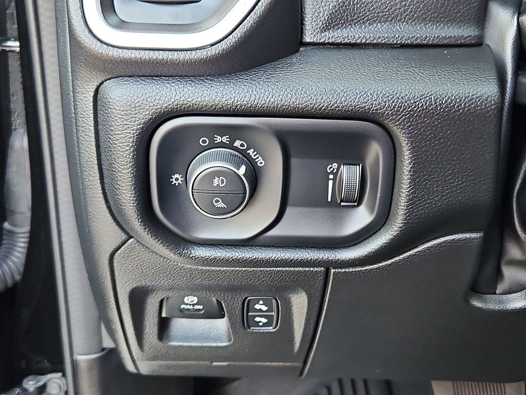 Used 2022 RAM 1500 Lone Star image 13