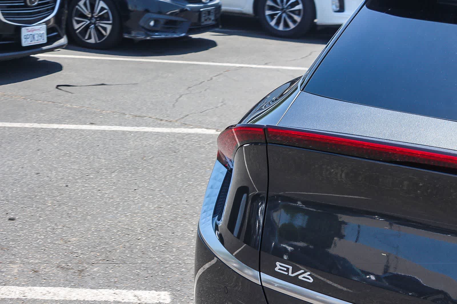 Used 2023 Kia EV6 Wind RWD image 8