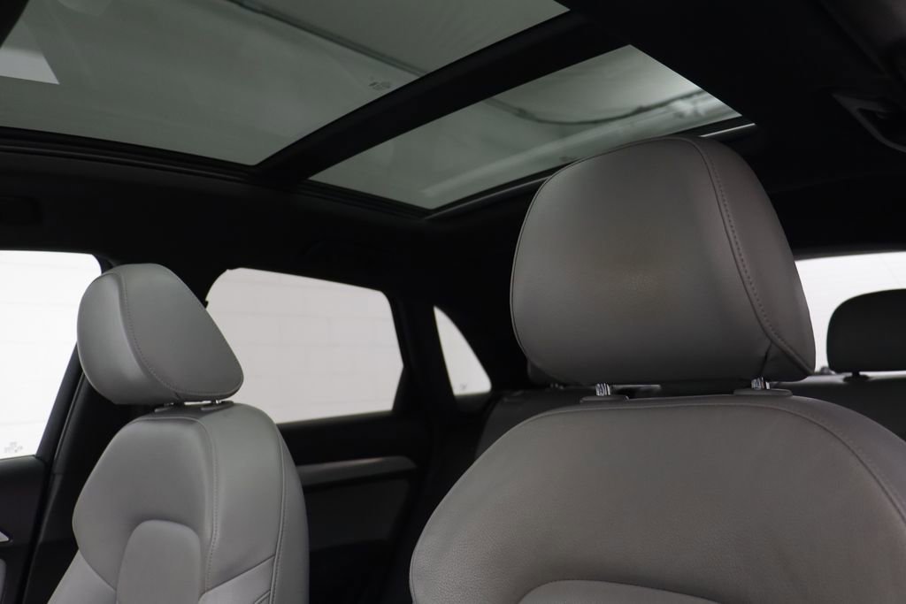 Used 2017 Audi Q3 2.0T Prestige w/ Prestige Package image 13