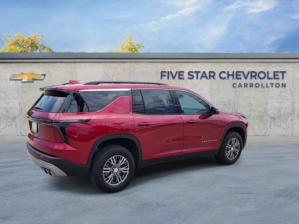 Used 2025 Chevrolet Traverse LT FWD image 8